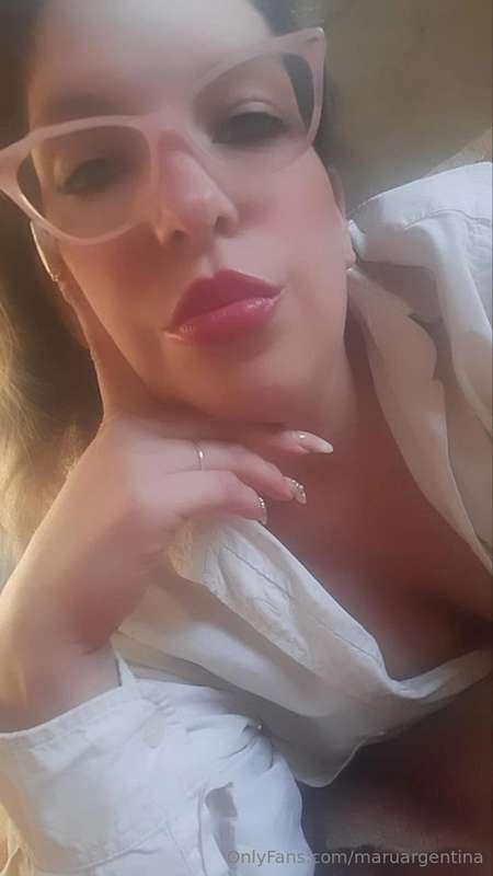 Come love subscribe to my page .. @meelita @meelita.This mat..