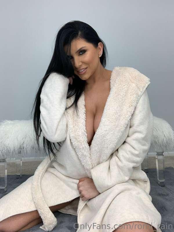 Make me take it off 💋