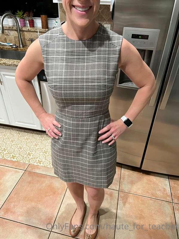 I do enjoy a nice tight skirt 😈…. What would y’all say if we..