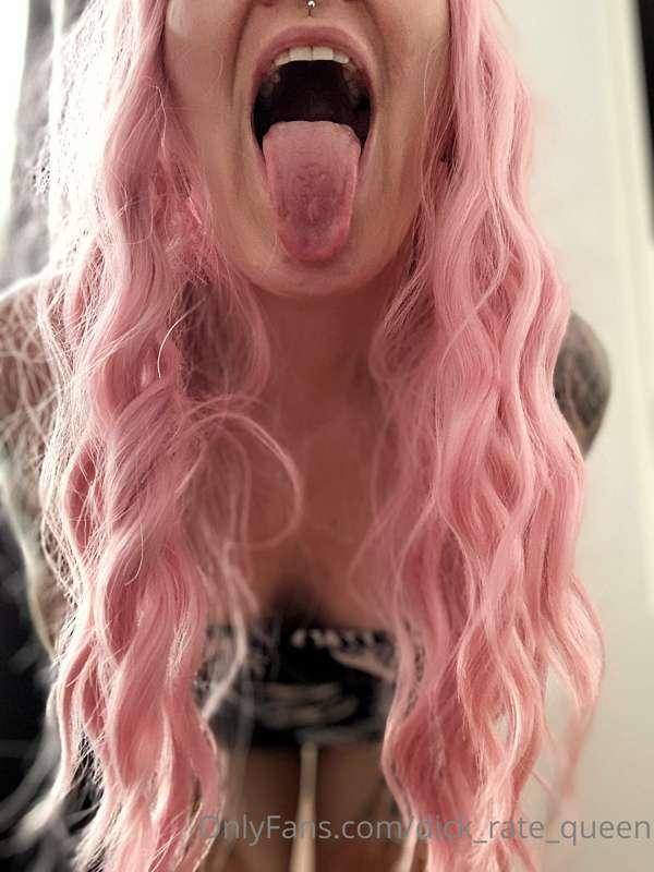 Do you want to kiss me ? 🥰