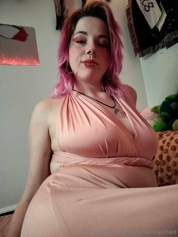 You like my big tiddies don’t you??