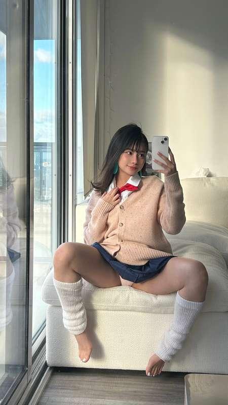 dandadan! am I your waifu? 😚😘