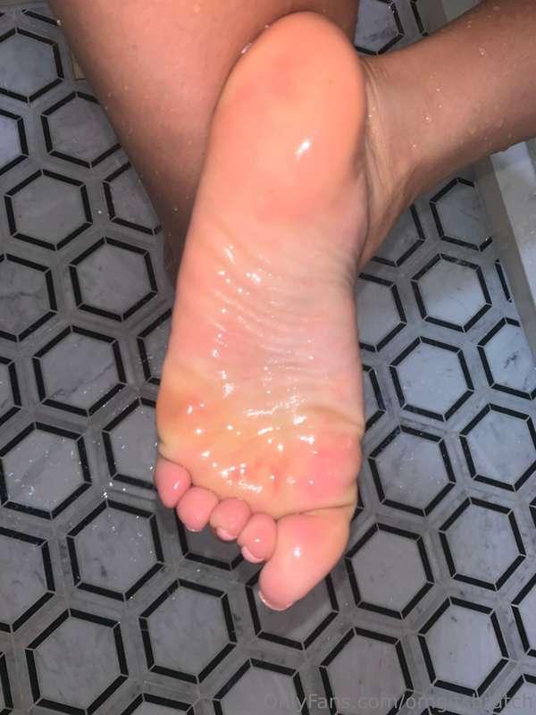 omgitsbratch image #1