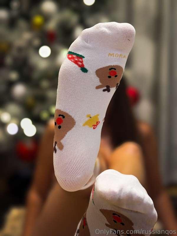 Socks VS barefoot 