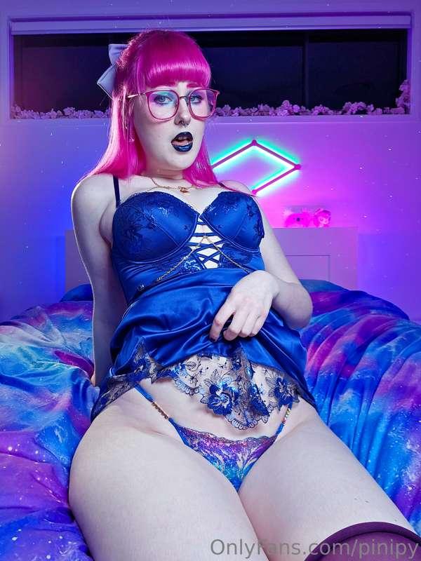 NEW SET ALERTTTT, I setup some nanoleafs in my bedroom and m..