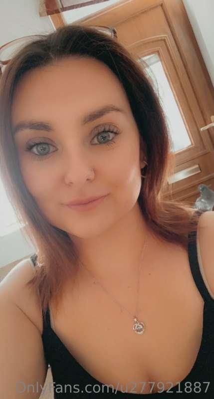 Feeling sweet and sunny 🌞 

What would make you feel sweaty?..