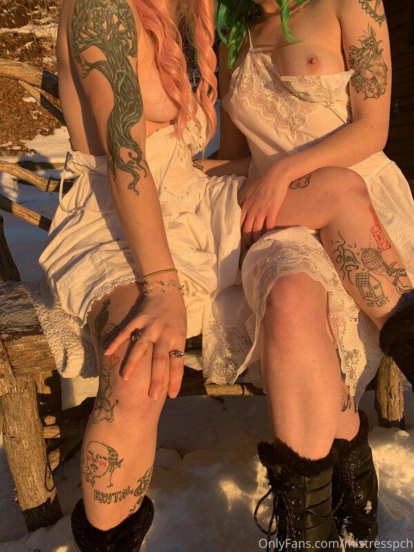 Frolicking snow fairies✨ Check your inbox for this naughty s..
