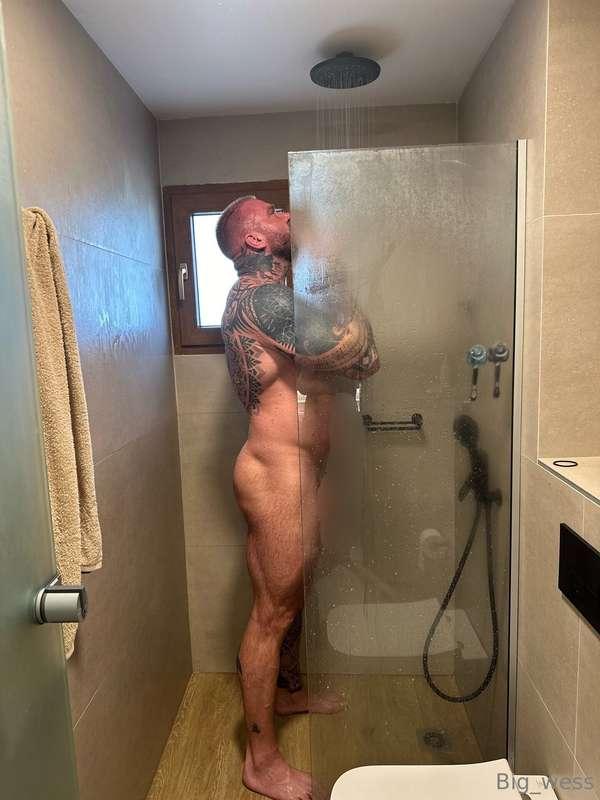 Can you help me to dry 🥵🥵🥵