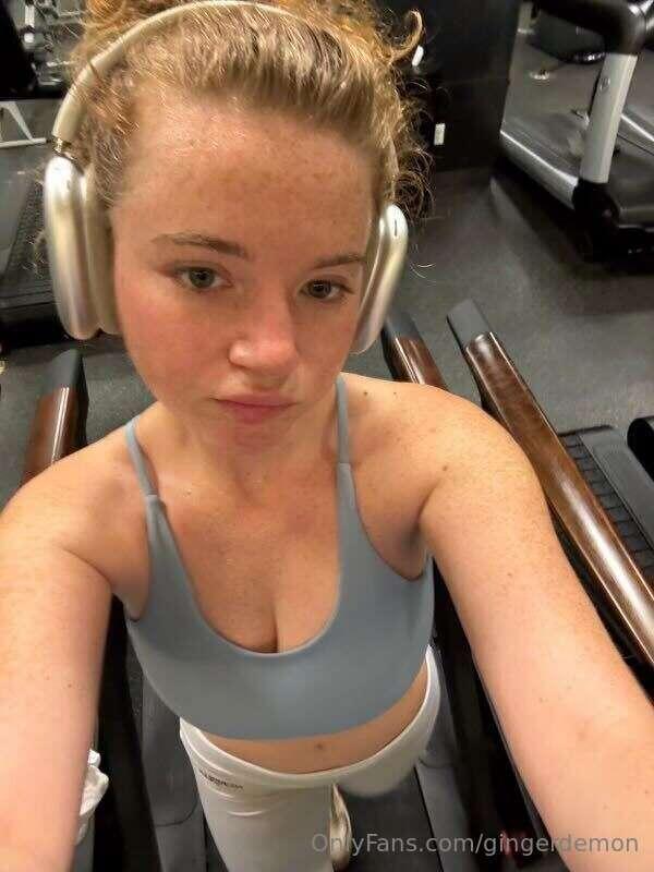 🎧👟💦