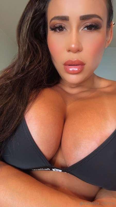 Cum all over my titties 💦