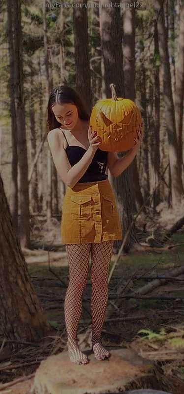 Dropped a blooper from this shoot on the vip! If you want be..