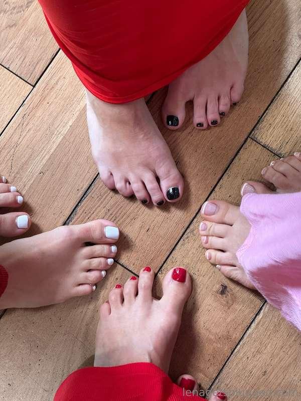 Pick your favorite color kind of day 