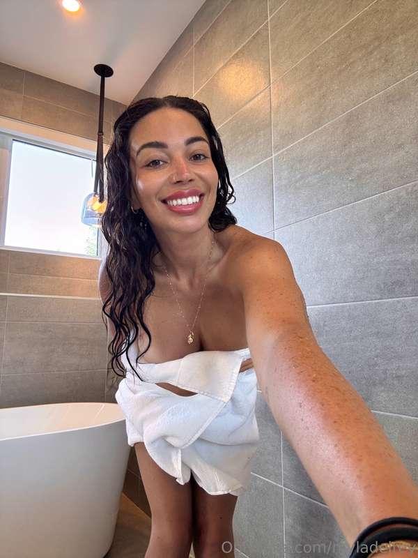 Only thing missing from that shower was you💘
