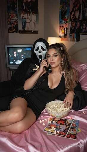 antoinettemarie image #0