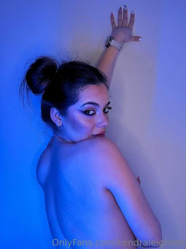Pull me against the wall baby! 🔞🍆