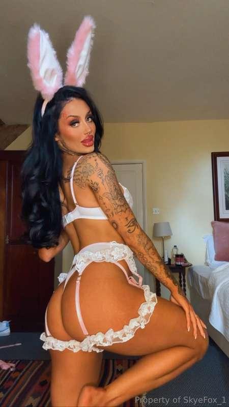 Hows ur sexy bunny girl looking 😈