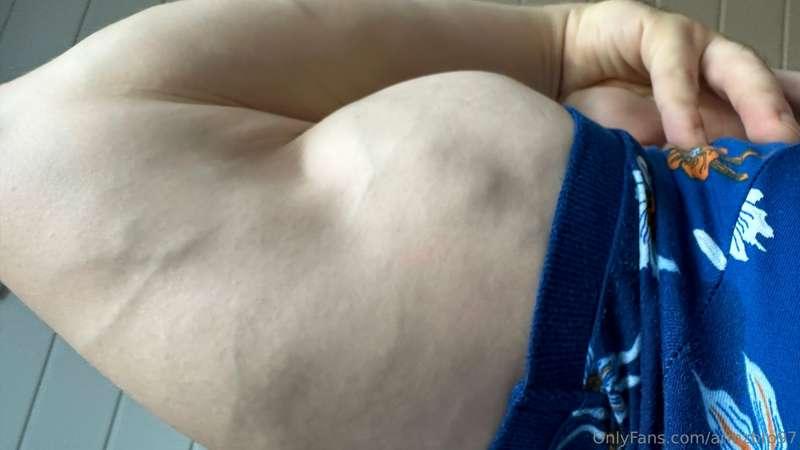 armzbro97 image #1