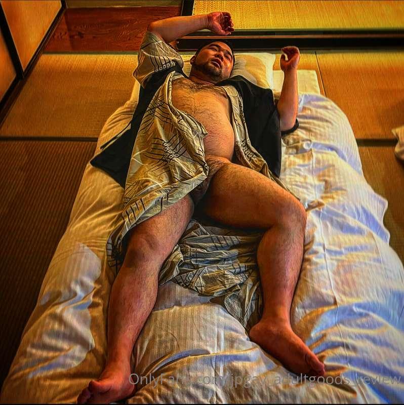 Can you let me take off my clothes…？