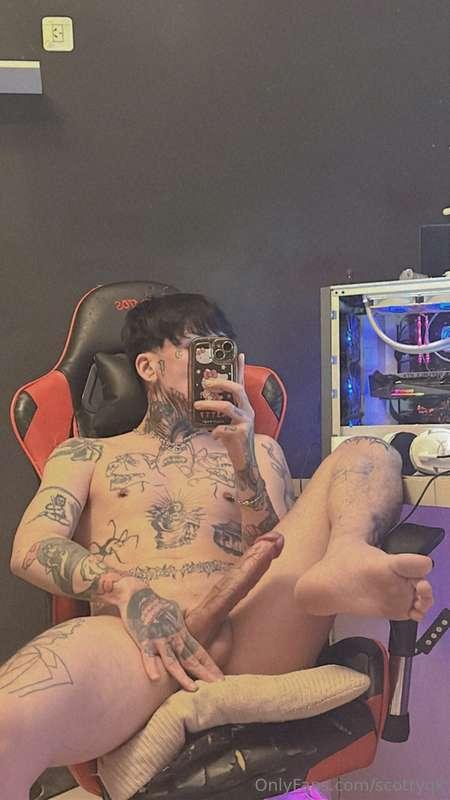 Horny boy up 