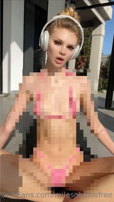 ***teasing you and making myself cum in my pink microbikini*..