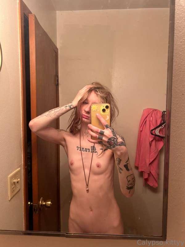 I need my tits sucked so baddddd