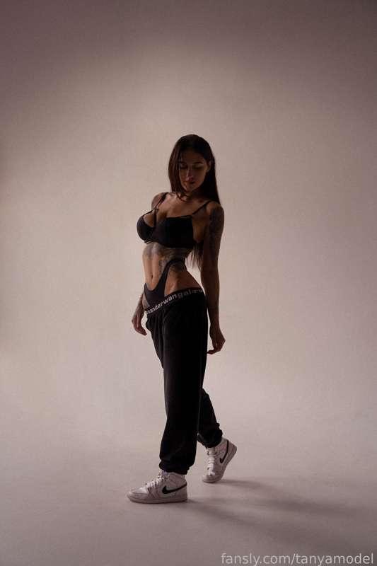 tanyamodel image #0