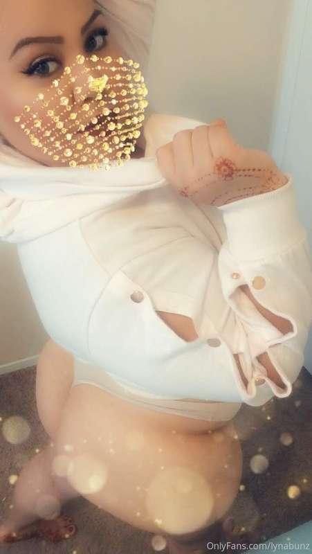 lynabunz image #0
