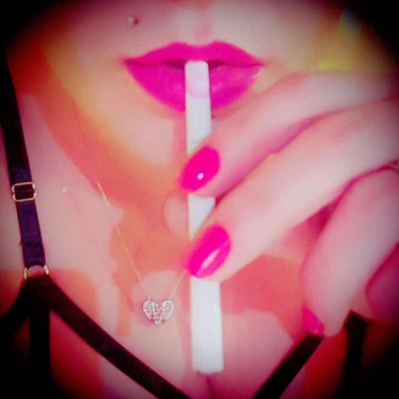 That first cigarette of the day.... 🤤 🚬🎀🖤🎀🚬