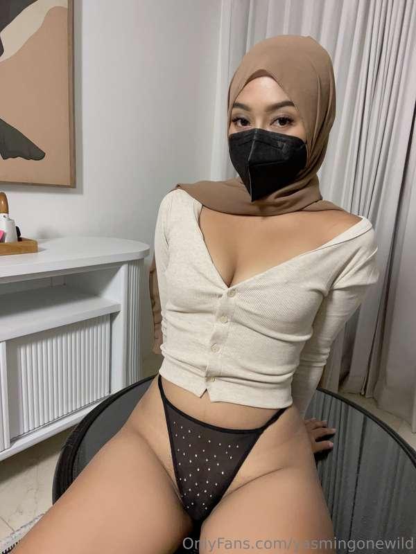 What would you do if I sat on your lap right now 🍑