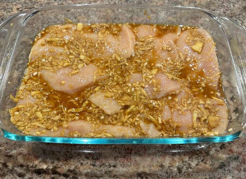 Marinading this chicken overnight to make one of my FAV meal..