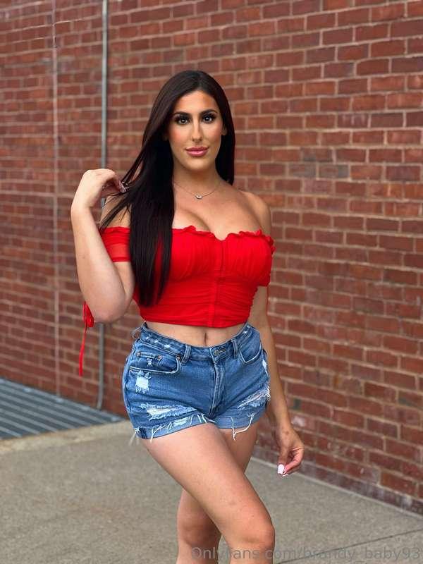 One-on-one time? Come say hi 😘