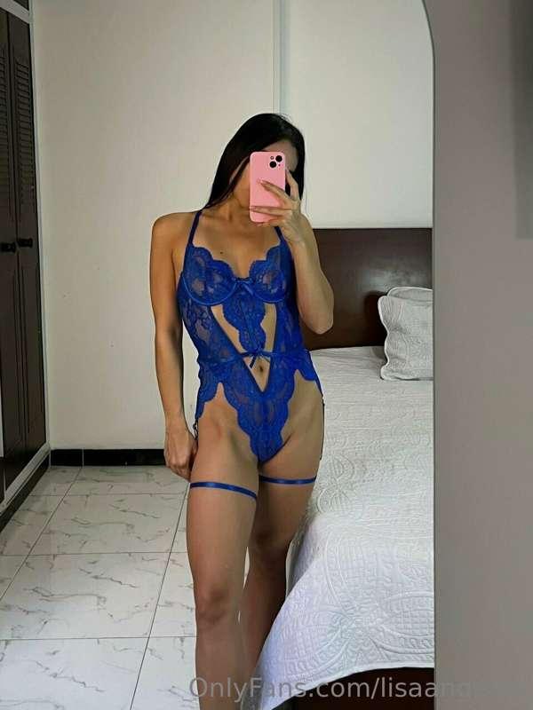 I love the way my curves look in this blue bikini, don't you..