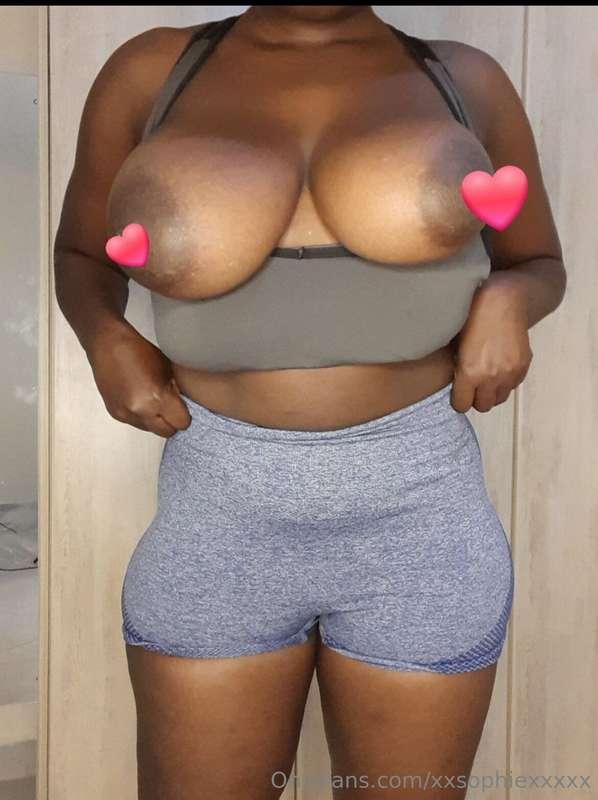 Check her out she’s new to OF=> @amariebony Free Subscriptio..