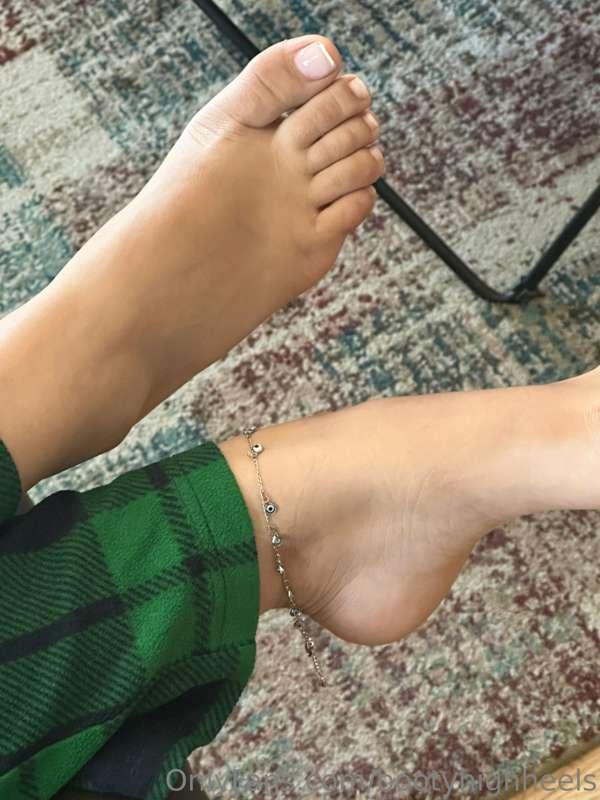 Enjoy my new pedicure