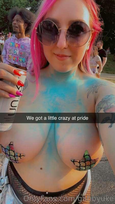 Happy pride! Catch me live tonight for a random
Pride stream..