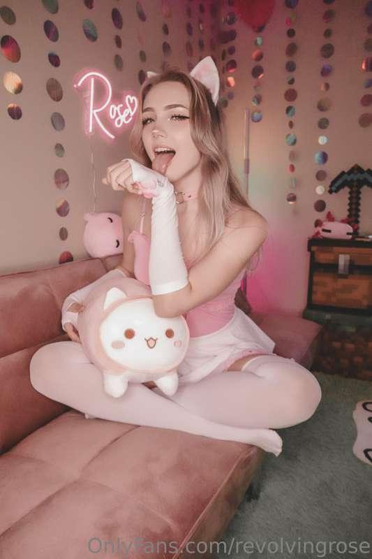 🐈 **Pink Kitten Photoset** (& Naughty Tiktok for VIP + Renew..