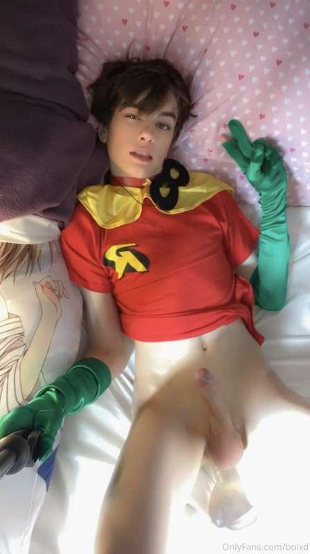 Robin cosplay pics ❤️💚💛