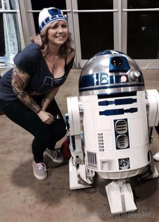 Comicon is tomorrow!! Look how cute I used to be!!