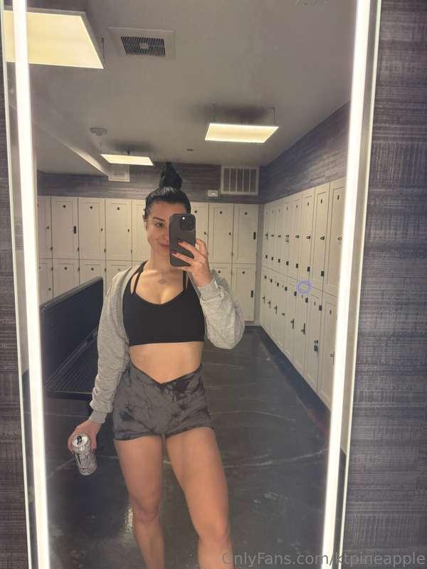Tap to remove clothes 😻