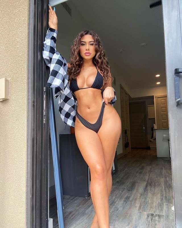 ON FOR THE REST OF THE NIGHT ! LIKE POSTS AND MESSAGE ME! Ti..