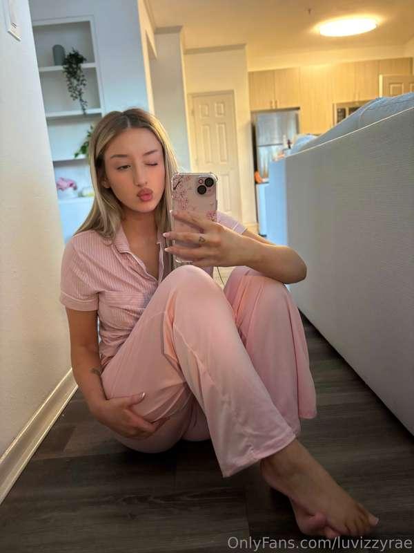Send me a DM and I'll tell you what else is pink 😉