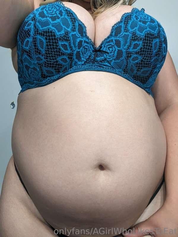 Keeping this belly nice and full for youuuuuuu 😇
