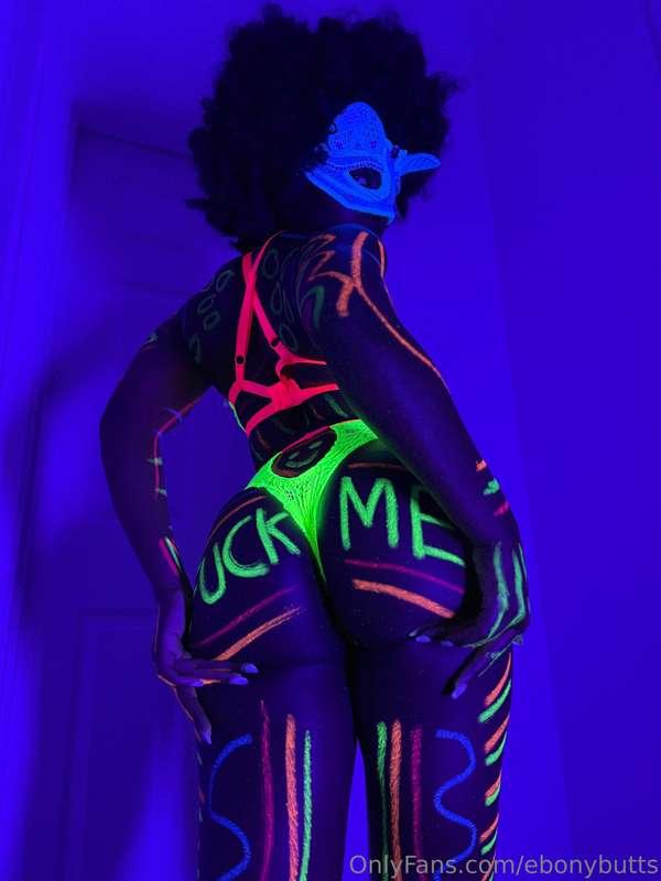 ebonybutts image #3