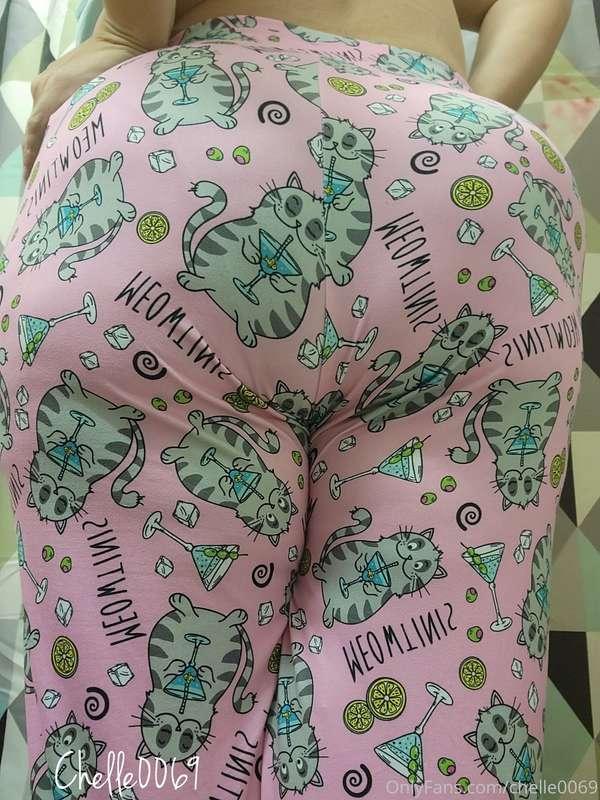 I heard you like my booty in pj pants 😝