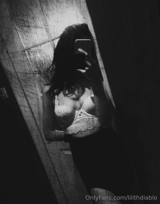 Unholy weekend baby🖤🕷✝️
What are your plans for today??