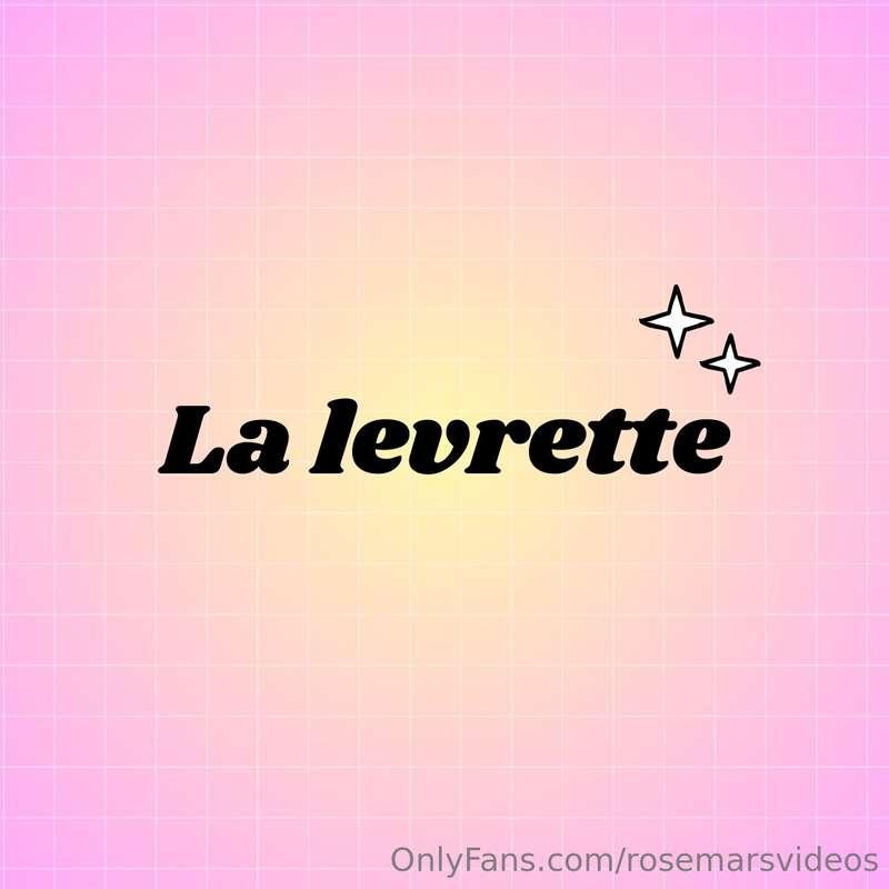 Bien cambrée sur le lit, je me régale des vas et viens rythm..
