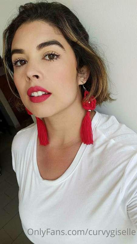👄🫦👅