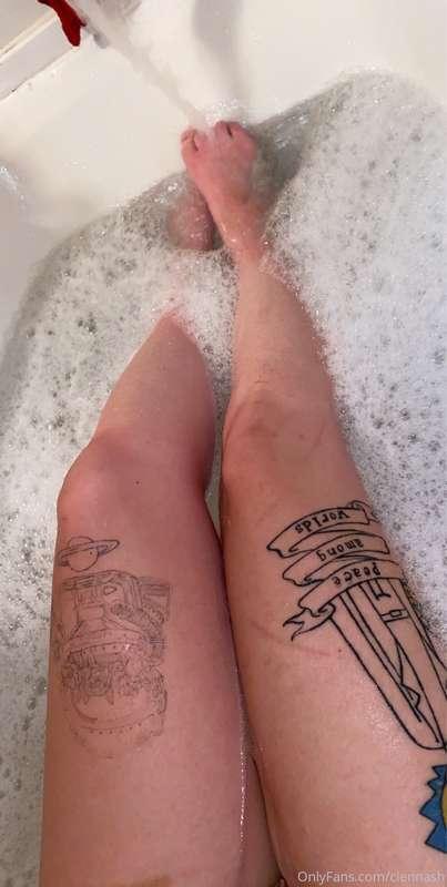 hot bath to relax from a long day of being horny 🥺