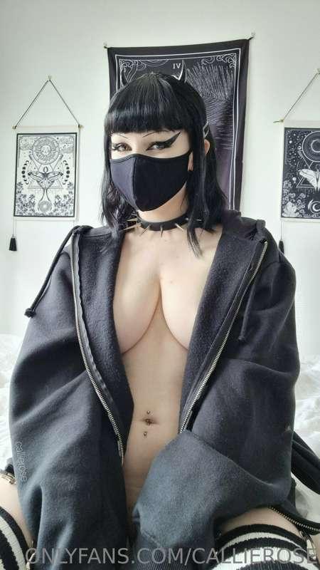Come cuddle? :3