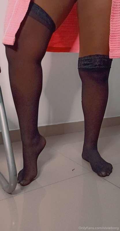 You there! Do you have foot fetishes? 🔥🎥👀 I do them all.